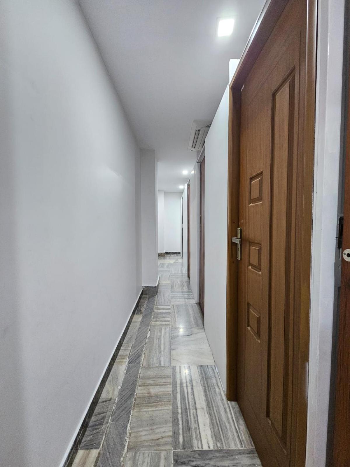 Lowfare Dormitory 科泽科德 外观 照片